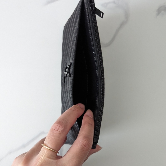 Yves Saint Laurent YSL Zip Pouch - Picture 6 of 13